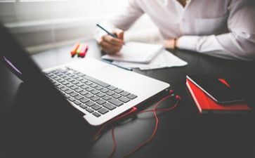 医院财务述职报告8篇