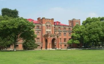 介绍大学作文500字5篇