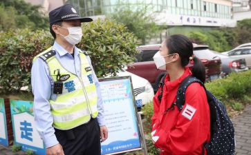 爱护校园环境的倡议书最新8篇