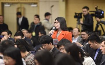 记者节上的演讲稿模板7篇