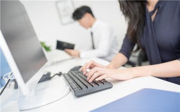 客服在线工作总结7篇