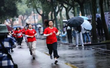 中班幼儿跑的体育教案参考5篇
