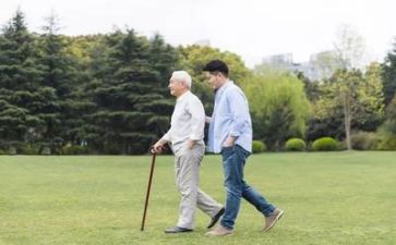 很刀的亲情作文模板7篇