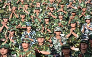 荣与辱作文800字6篇