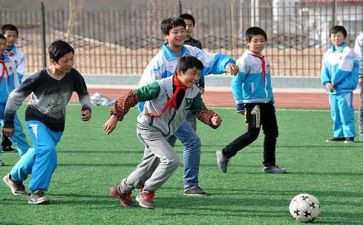 大班幼儿体育活动教案8篇