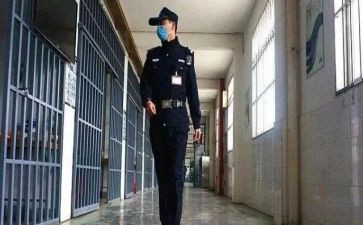 监狱警察月总结5篇