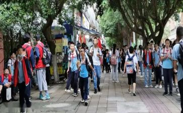 大学在校和实习自我鉴定6篇