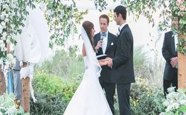婚礼证婚人经典讲话稿6篇